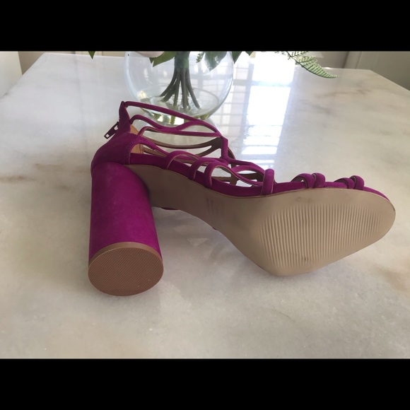 Steve Madden - Picture 4 of 6
